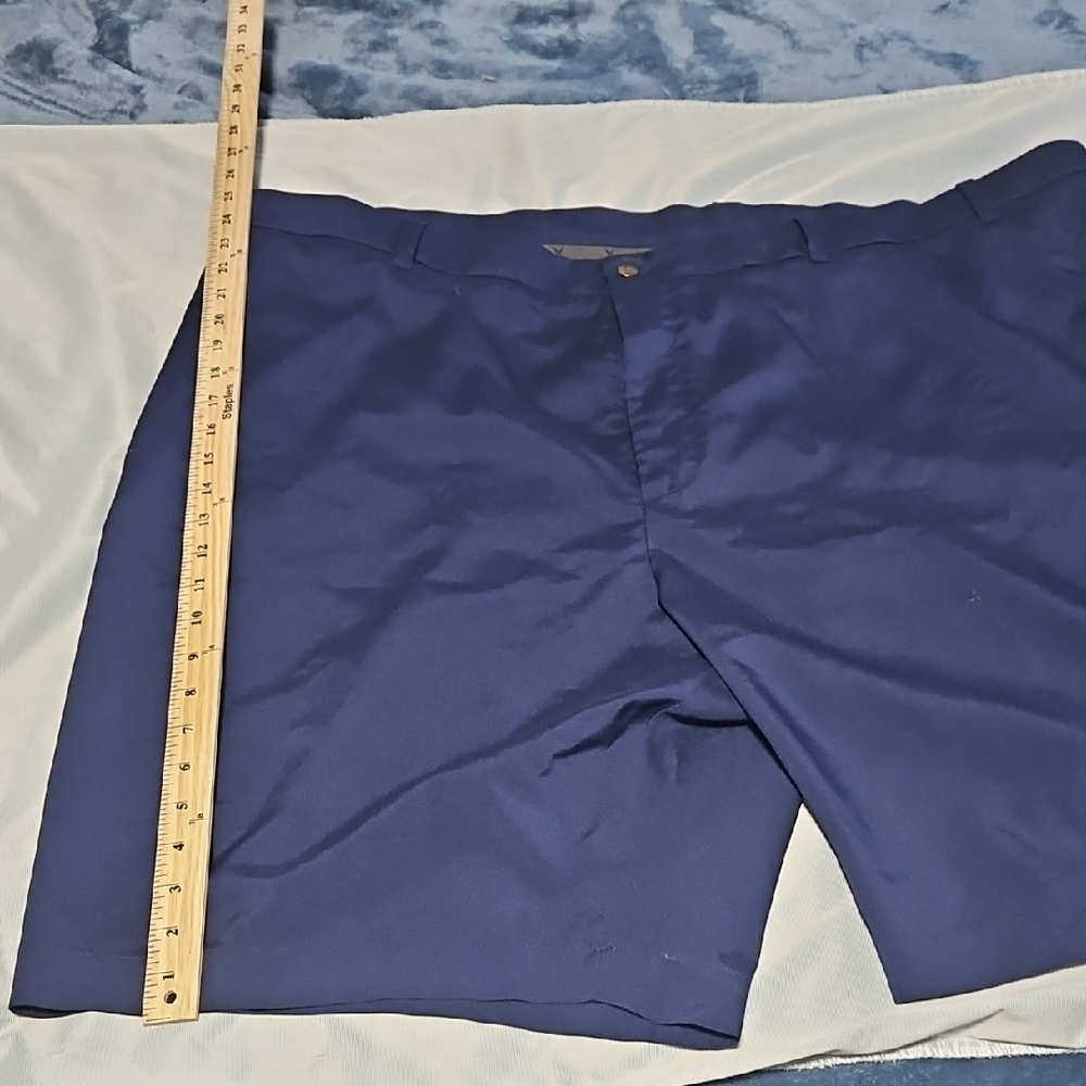.Callaway Blue Flat Front Knee-Length Shorts. Size 54B